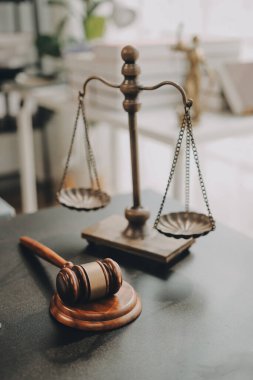 Avukat, müvekkiline mahkemeye çıkarılması gereken yasayı açıkladı..