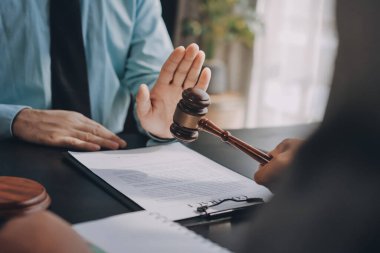 Avukat, müvekkiline mahkemeye çıkarılması gereken yasayı açıkladı..