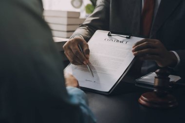 Avukat, müvekkiline mahkemeye çıkarılması gereken yasayı açıkladı..