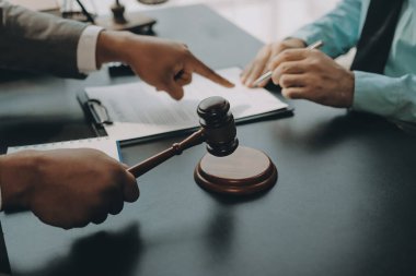 Avukat, müvekkiline mahkemeye çıkarılması gereken yasayı açıkladı..