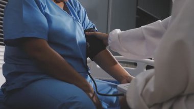 Klinikteki kadın hasta.