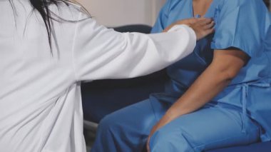 Doktor ve hasta hastanede..