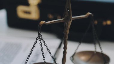 Yargıç Tokmak ve Yargıç Tokmağı 'nın hukuk teması. Adalet ve hukuk kavramı.