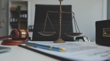 Hukuk, adalet, hukuk ve adalet kavramı.