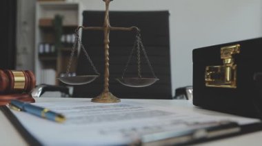 Adalet ve hukuk kavramı.