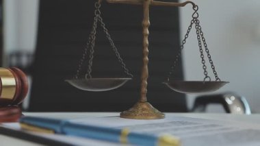 Tokmak ve hukuk kitabı