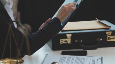 Ofisteki iş adamları