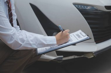 araba kazasından sonra muayene sigorta acentesi ise pano üzerinde yazılı yan görünüm