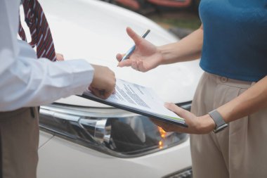 araba kazasından sonra muayene sigorta acentesi ise pano üzerinde yazılı yan görünüm