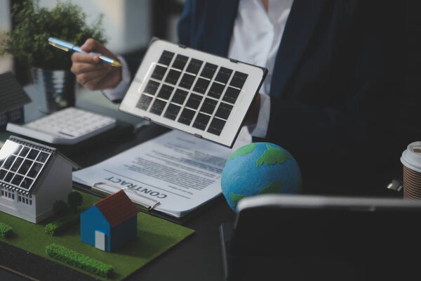 Углеродная компенсация цены сообщают о выбросах CO2. Будущий рост Чистые нулевые отходы в офисе ESG этического МСП защищают проект социальных проблем глобального потепления. Экологически чистые ЦУР