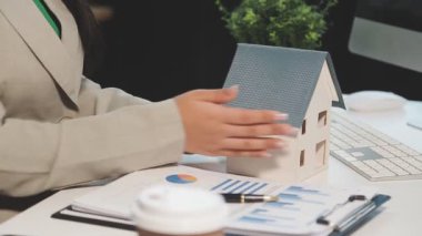 İş ekibi ev planıyla çalışsın.