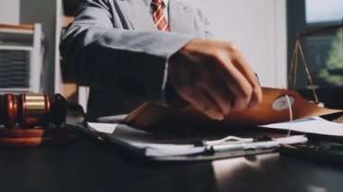 Hukuk bürosundan Yargıç Tokmak.