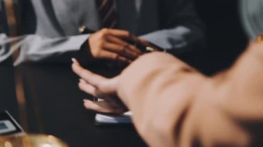 office belgelerinde imza işadamı