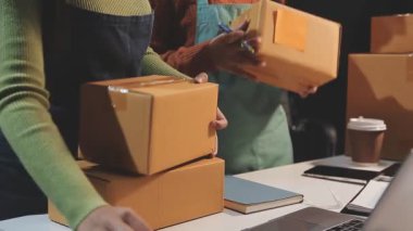 Ofiste çalışan kadın.