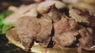 Lezzetli Asya yemeklerinin yakın görüntüsü