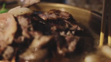 Biftek Cucco 'nun mutfak fotoğrafı.