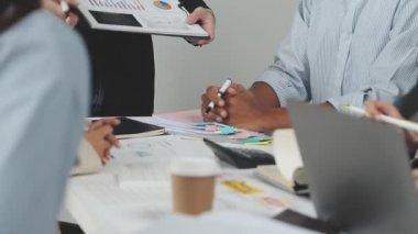 Ofiste çalışan iş ekibi.