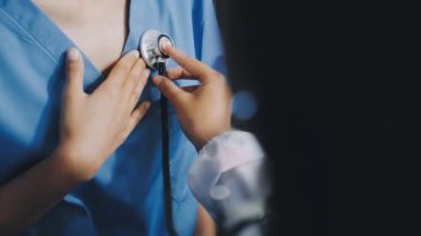 Hastanedeki doktor. tıbbi geçmiş