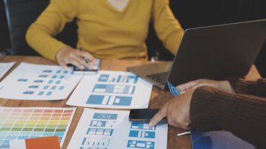 projede birlikte çalışan iş adamları