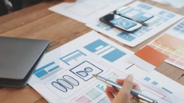 Tasarımcı grafik tasarımı çizimi