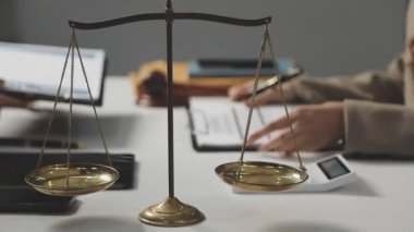 Hukuk, hukuk ve adalet kavramı