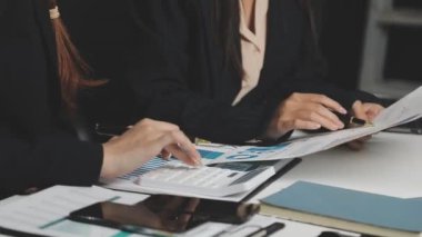 modern bir ofis iş kadınları