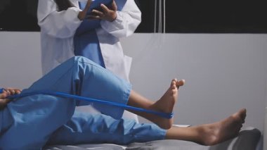 Hasta geçmişi olan bir hastanede doktor..