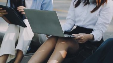 Ofiste iş kavramı çalışma iş adamları