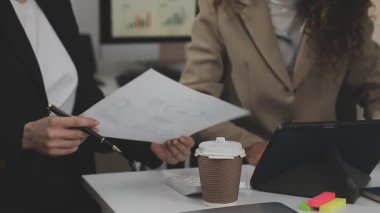 İş yerindeki iş adamları