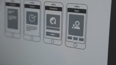 uygulamanın arayüzü ile cep telefonu.