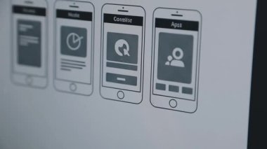 ekranda uygulaması olan cep telefonu