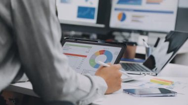 Genç İşadamları birlikte çalışma office