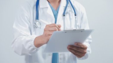 Doktorun el yazısını panoya kapat