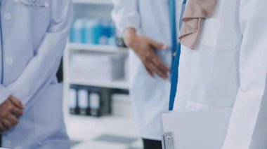 Doktor ve sağlık görevlisi