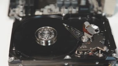 Masadaki bilgisayar sabit diski