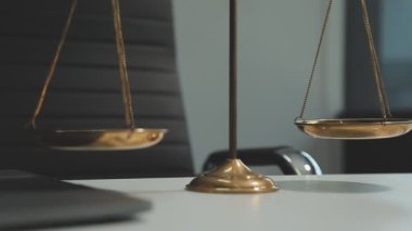 Hukuk ve adalet kavramı görüntü.