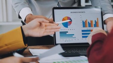 İş toplantısı ve beyin fırtınası, beyin fırtınası ve planlama konsepti, takım çalışması ve strateji