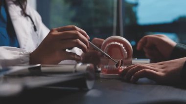 diş hekimi hasta ile çalışma