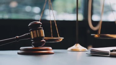 Hukuk bürosu ve hukuk konsepti. Hukuk ve avukatlık kavramı.