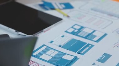 Ofiste çalışan iş adamları