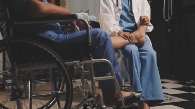Hastanedeki hasta, doktor ve hemşire..