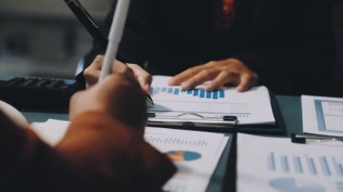 Modern ofiste çalışan iş adamları, stok fotoğrafları.