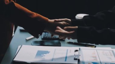 el sıkışan iş takım