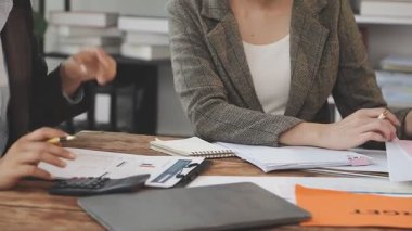 Birlikte çalışan iş kadınları