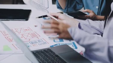 bilgisayarla çalışma iş adamları