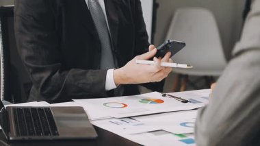 Mali belgeleri olan işadamı