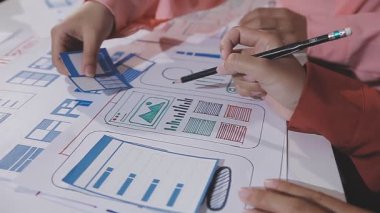 Yeni proje üzerinde çalışan iş ekibini kapat