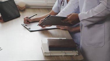 kadın doktor panosuna yazma