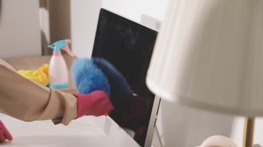 mutfak temizlik kadın