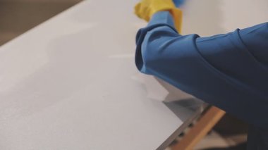 El boyamasının beyaz rengini kapat